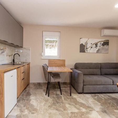 Posejdon Lux Apartman Utjeha Kültér fotó
